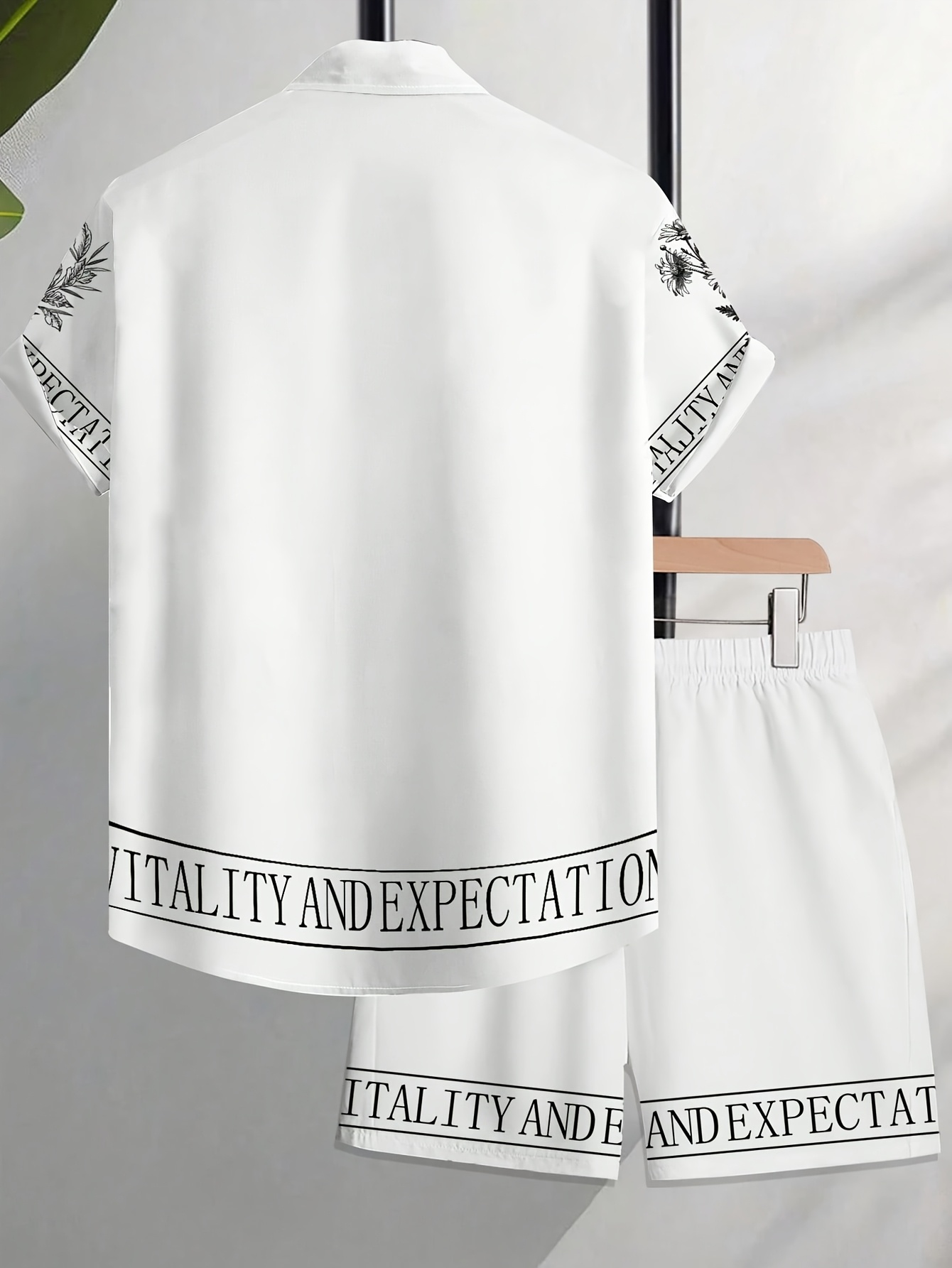 Completo Set Estivo Trendy da  - Summer Clothing For A Beach recensione e prezzo